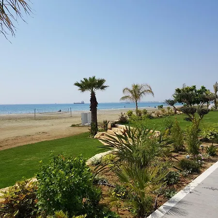 The Address - Beach House بيت للعطل لارنكا